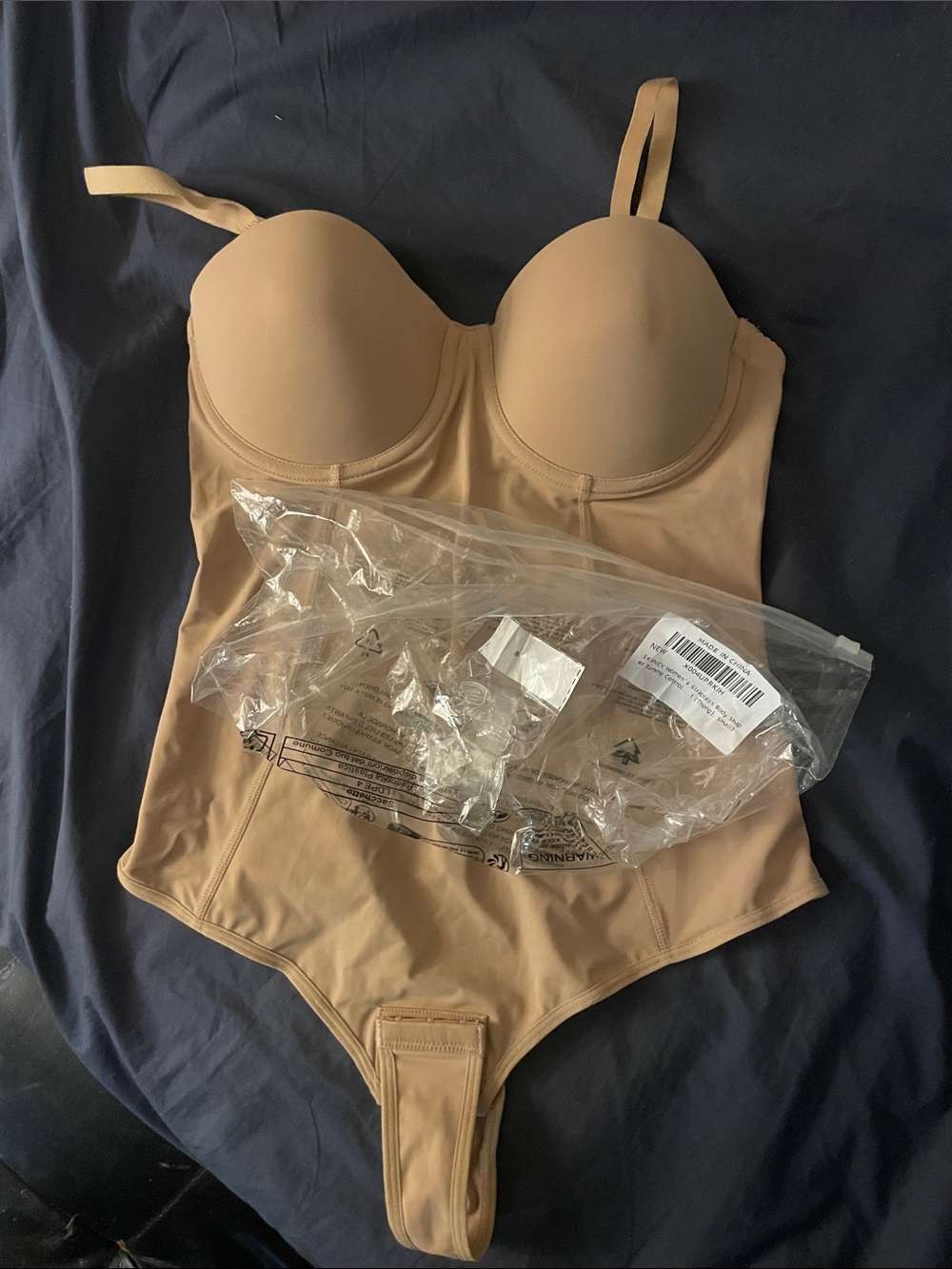SKIMS Nude Strapless Longline Bodysuit Bra
